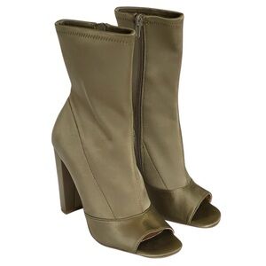 STEVE MADDEN SATIN OLIVE GREEN OPEN TOE BOOTIES SZ 7M